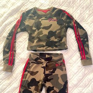 GUESS Camo 2pc.